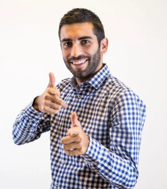 Rafaël : Logistique, commercial, administration et ingénieur du son